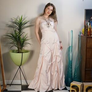Y2k Masquerade light pink princess embellished maxi formal prom dress 9/10